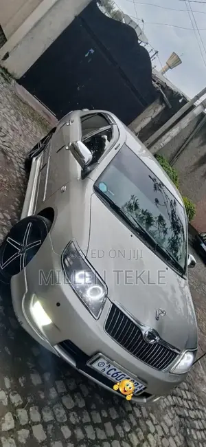 Photo - Toyota Corolla 2003 Silver