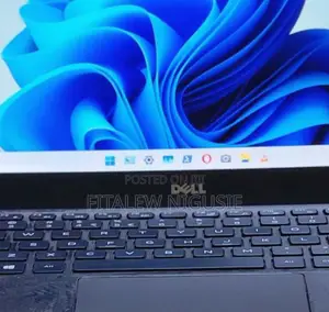 New Laptop Dell XPS 15 8GB Intel Core I7 SSD 256GB