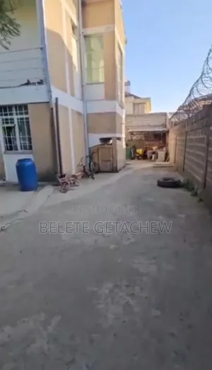 5bdrm House in Ayat Zone-5, G+1, Bole for sale