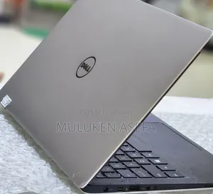 New Laptop Dell XPS 15 8GB Intel Core I7 SSD 256GB