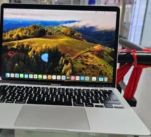 New Laptop Apple MacBook Air 2022 M2 8GB Apple M2 SSD 256GB