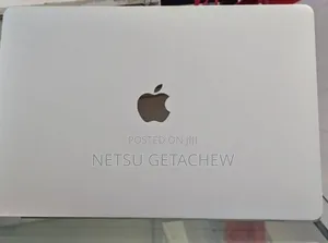 New Laptop Apple MacBook Air 2022 M2 8GB Apple M2 SSD 256GB