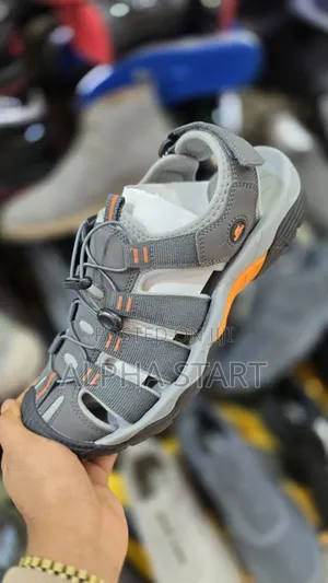 New Arrival ጥል ፋልፋ Casual Sandel Made in Vietnam