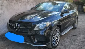 Photo - Mercedes-Benz GLE-Class 2015 Black