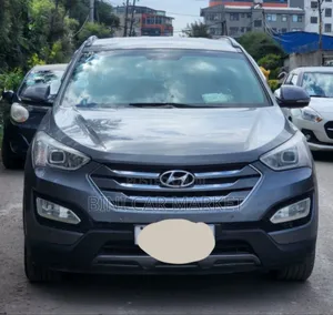 Photo - Hyundai Santa Fe 2015 Gray