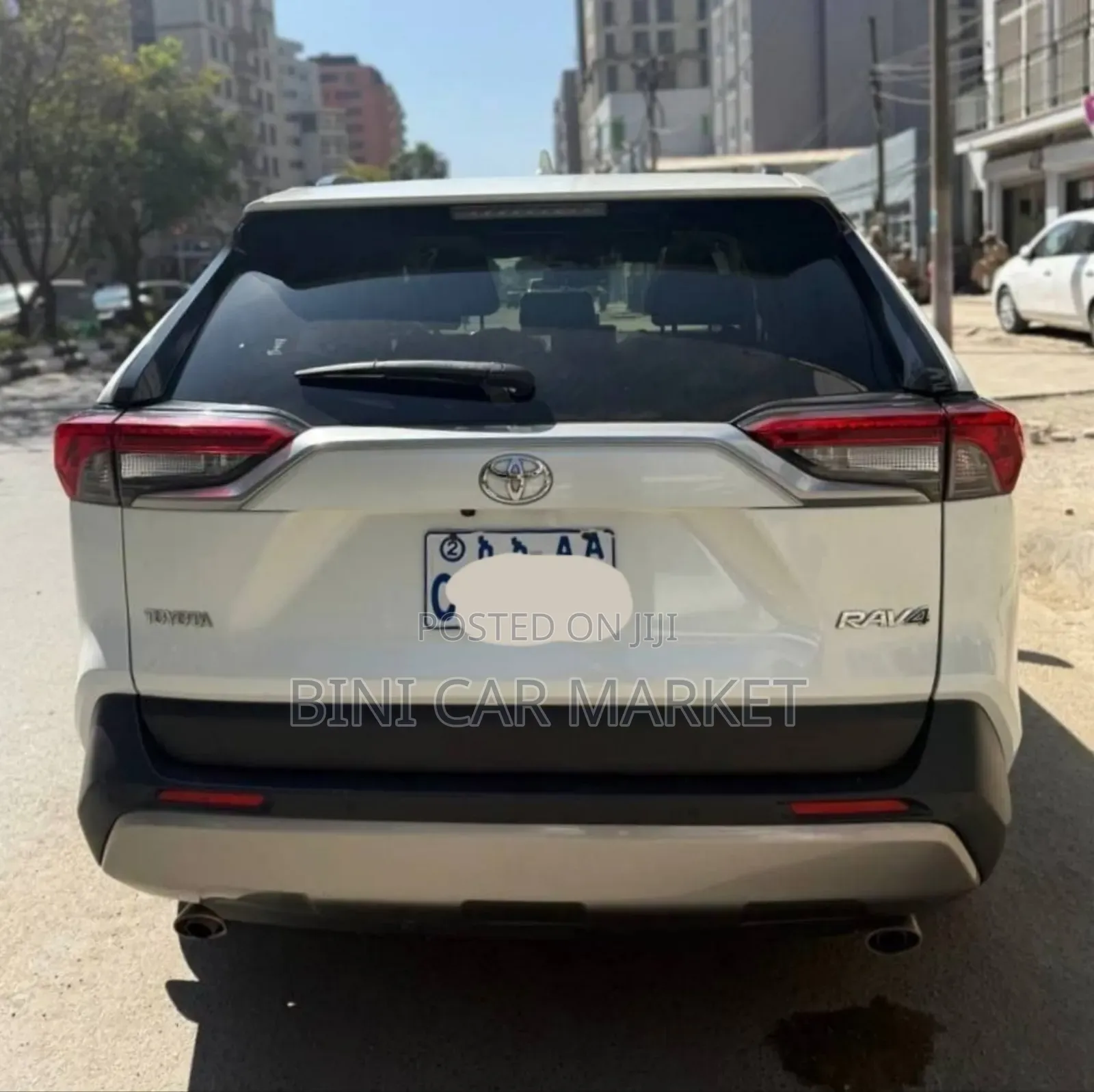 Toyota RAV4 2022 White