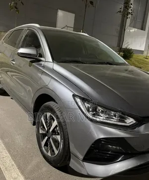 BYD E2 43 kWh 94 hp FWD 2024 Silver