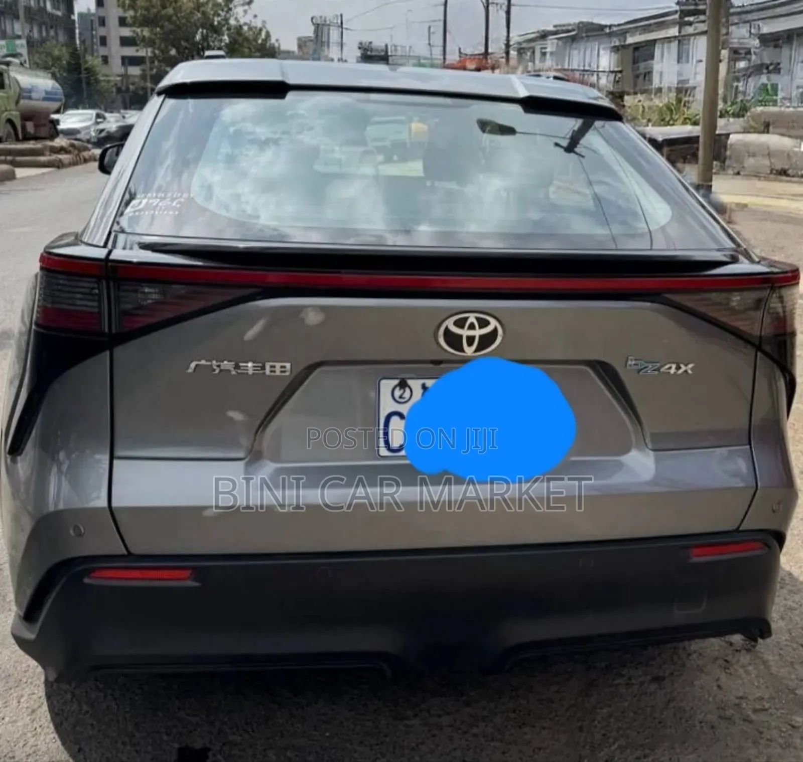 Toyota bZ4X 71.4 kWh FWD 2023 Gray