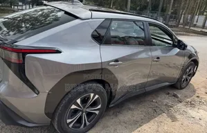 Toyota bZ4X 71.4 kWh FWD 2023 Gray