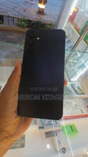 Photo - New Samsung Galaxy A16 128 GB Black