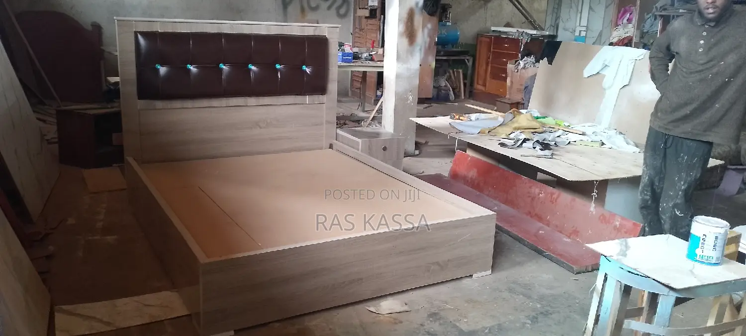 1,50 ላሚኔት አልጋ