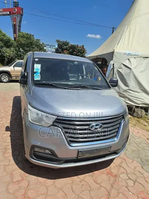 Photo - Hyundai Starex 2020 Silver