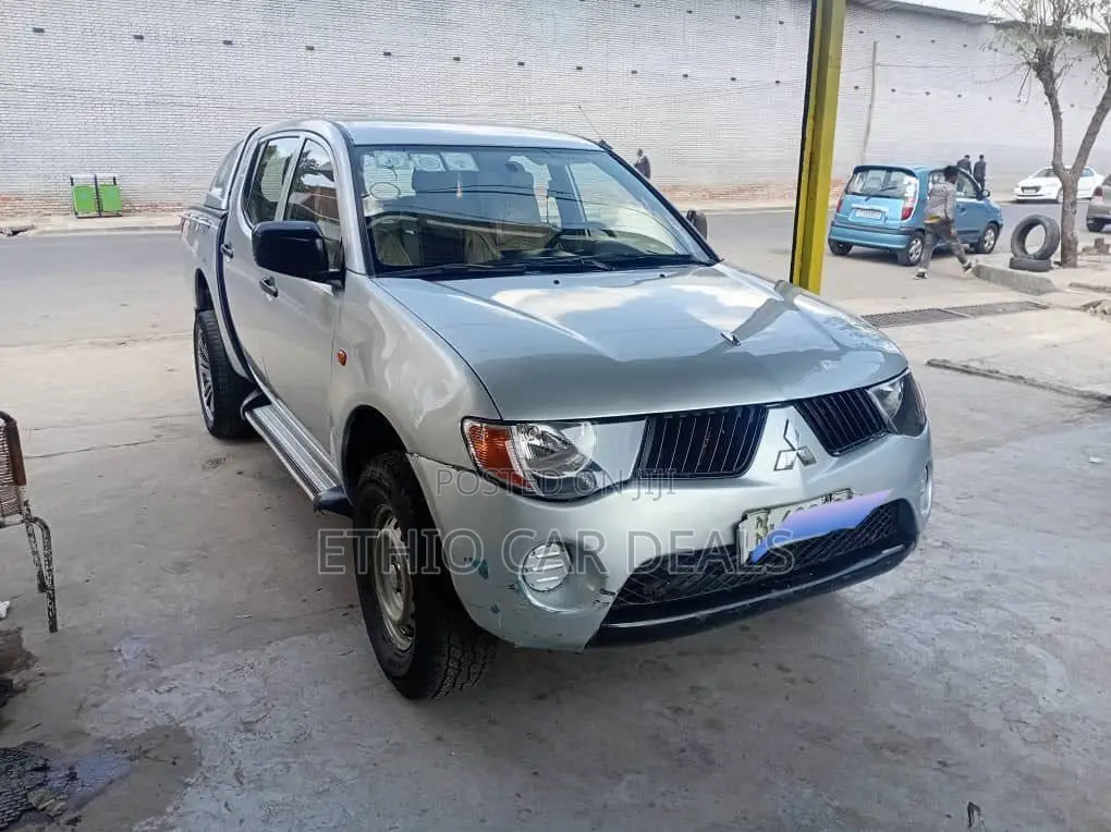 Mitsubishi L200 2008 Silver