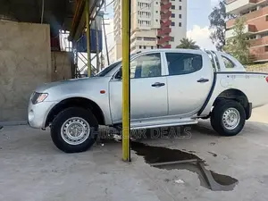 Mitsubishi L200 2008 Silver