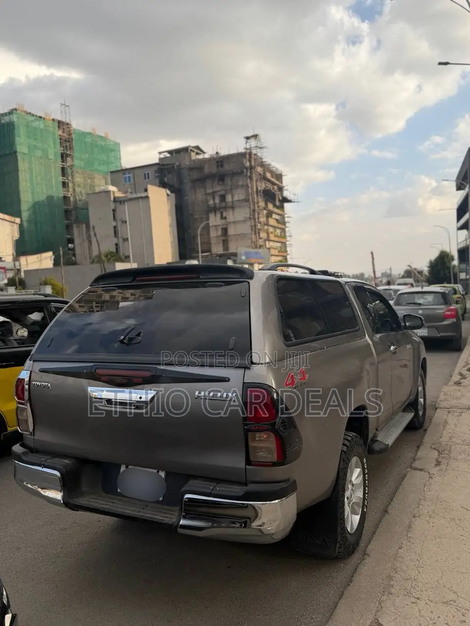 Toyota Hilux 2018 Gold