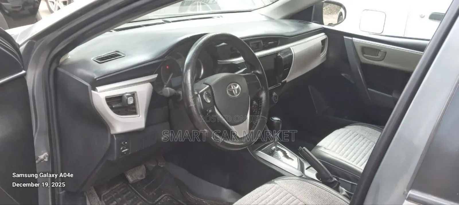 Toyota Corolla 2016 Gray