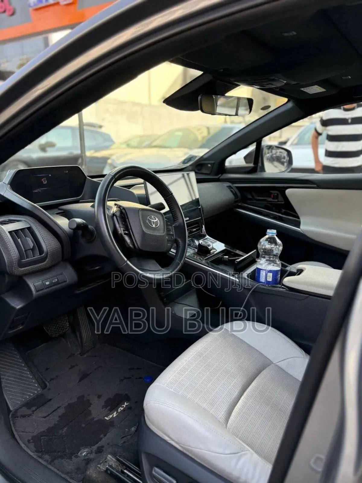 Toyota bZ4X 71.4 kWh AWD 2023 Gray