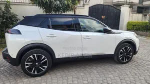 Peugeot 2008 2022 White