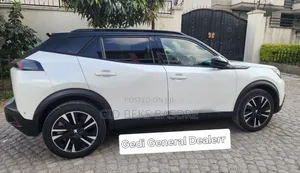 Peugeot 2008 2021 White