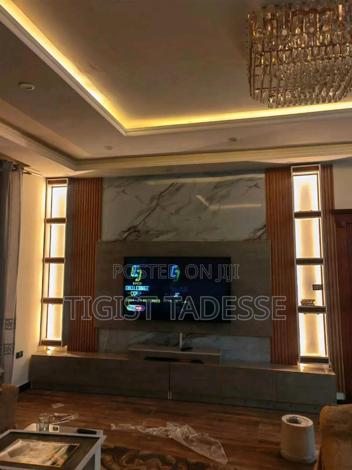 Modern Tv Unit With a Strong Frame Spacious Shelves for Accessories