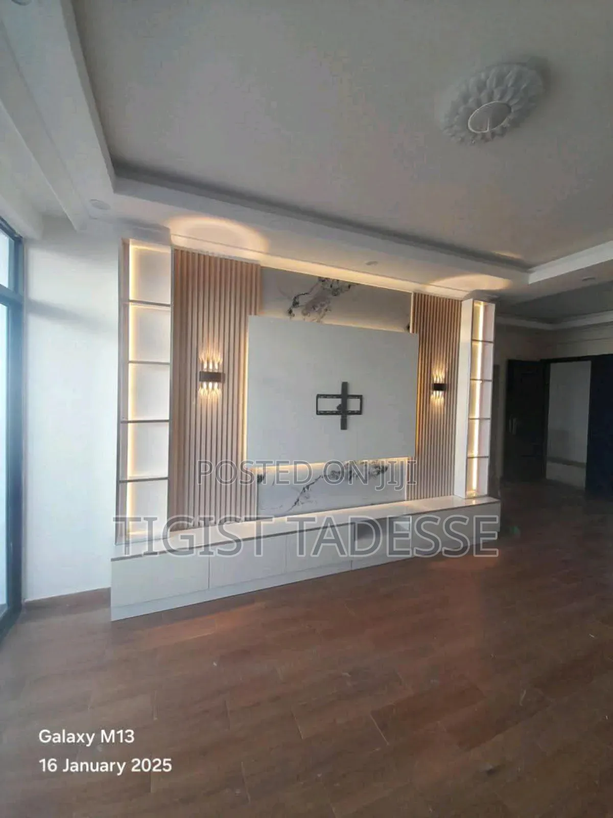 Modern Tv Unit With a Strong Frame Spacious Shelves for Accessories