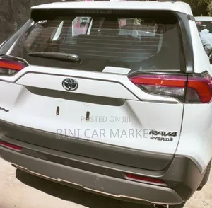 New Toyota RAV4 Hybrid 2024 White