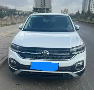 Photo - Volkswagen T-Cross 2021 White