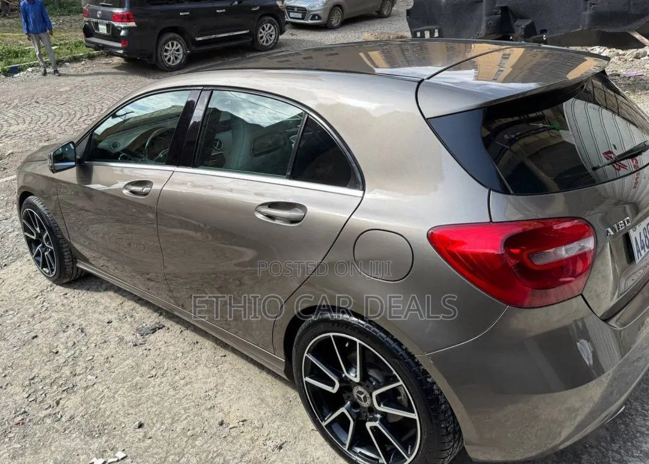 Mercedes-Benz A-Class 2013 Brown