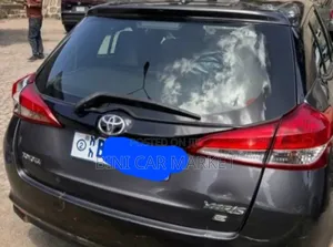 Toyota Yaris 2020 Gray