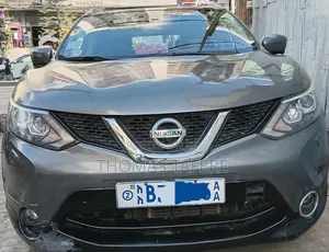 Photo - Nissan Qashqai 2016 Gray