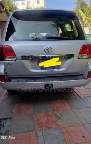 Toyota Land Cruiser 4.6 V8 VX-R 2012 Silver