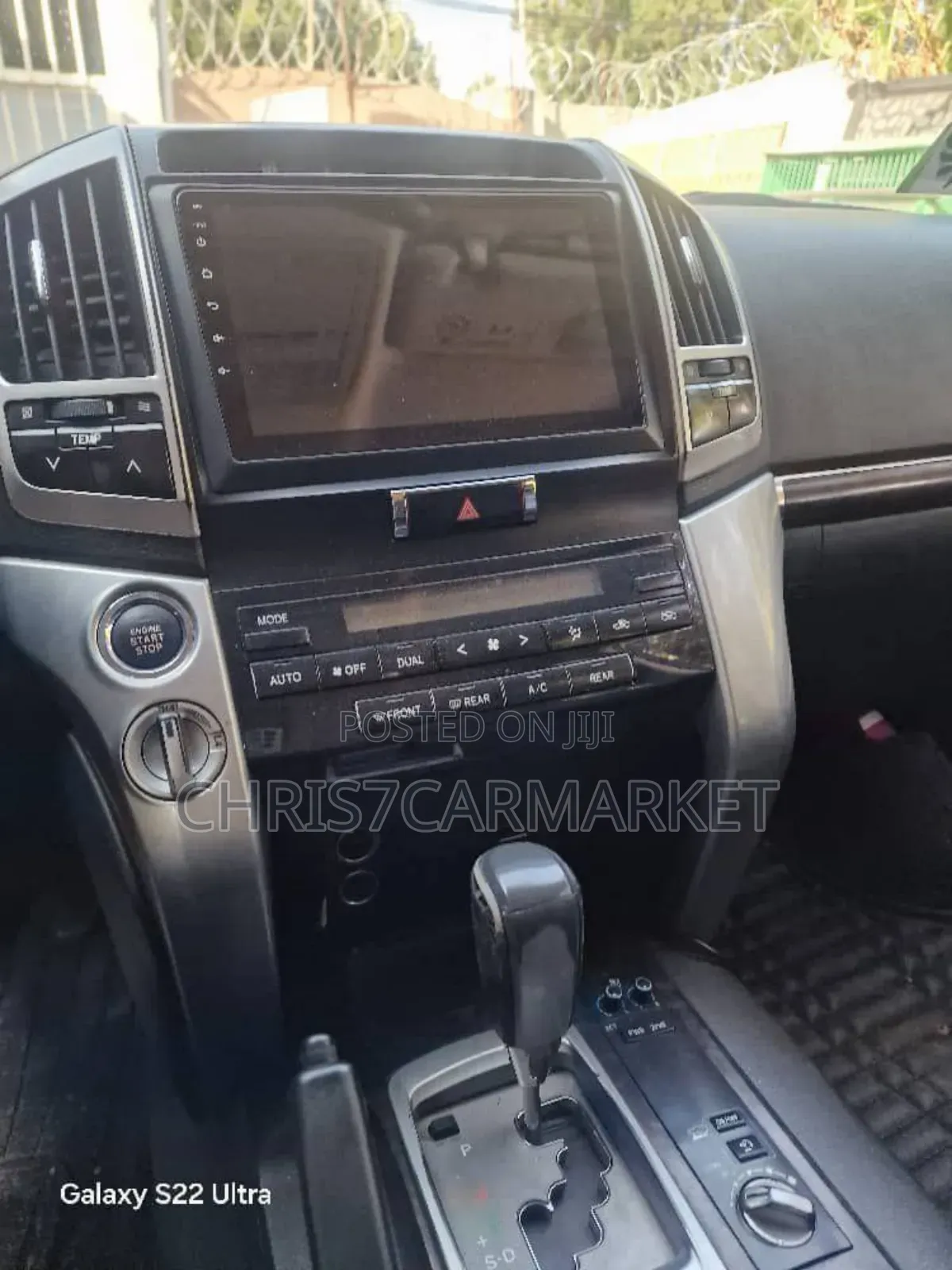 Toyota Land Cruiser 4.6 V8 VX-R 2012 Silver