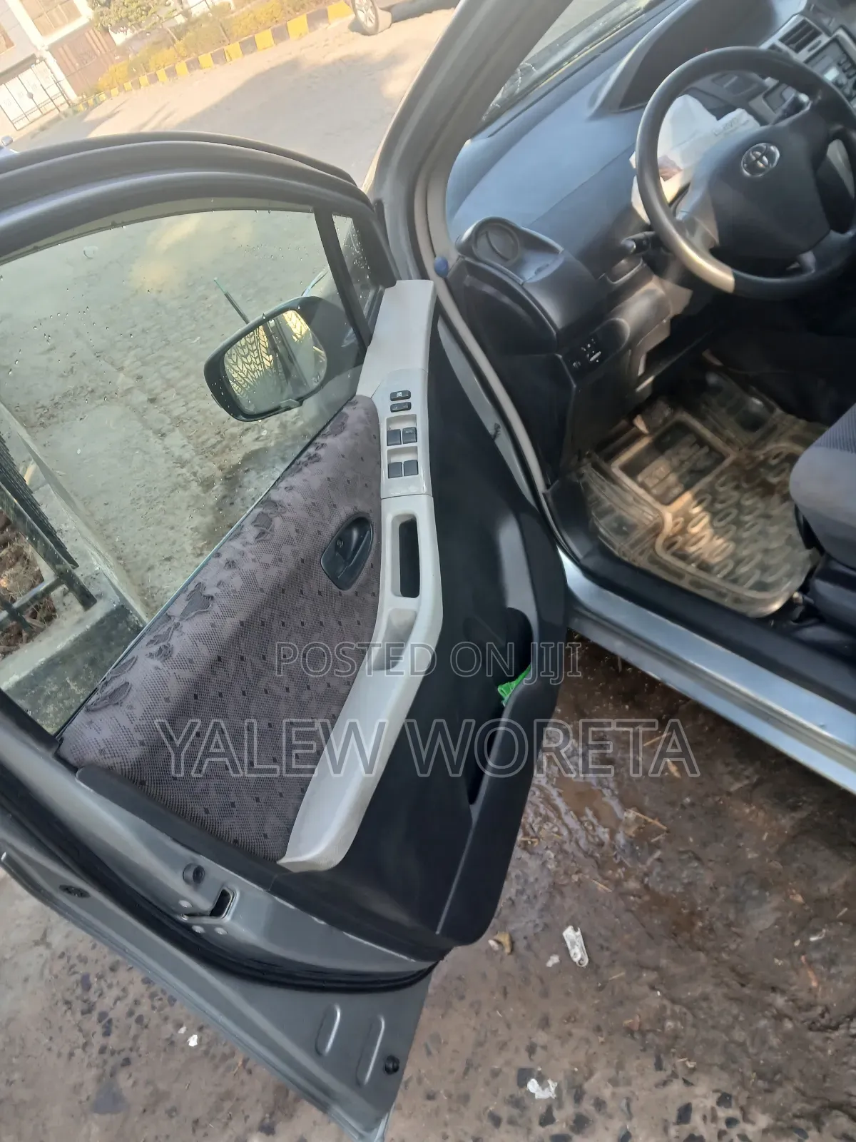 Toyota Yaris 1.0 VVT-i 2008 Gray