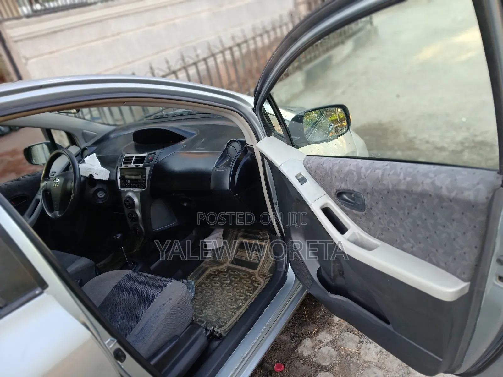 Toyota Yaris 1.0 VVT-i 2008 Gray