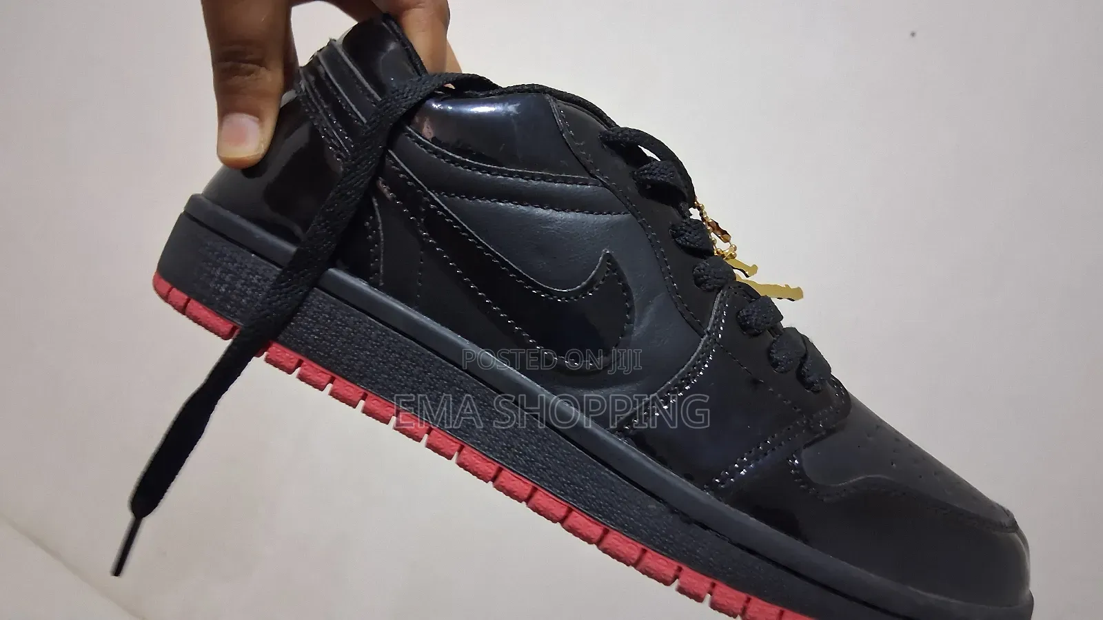 Nike Air Jordan 1 Low Made in Vietnam
