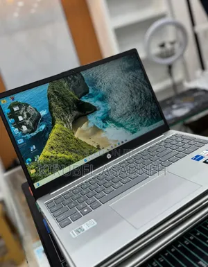 Photo - New Laptop HP Stream Notebook 16GB Intel Core I5 SSD 1T