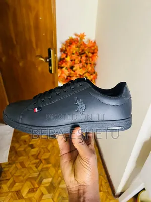 Low Top Fashion Sneaker