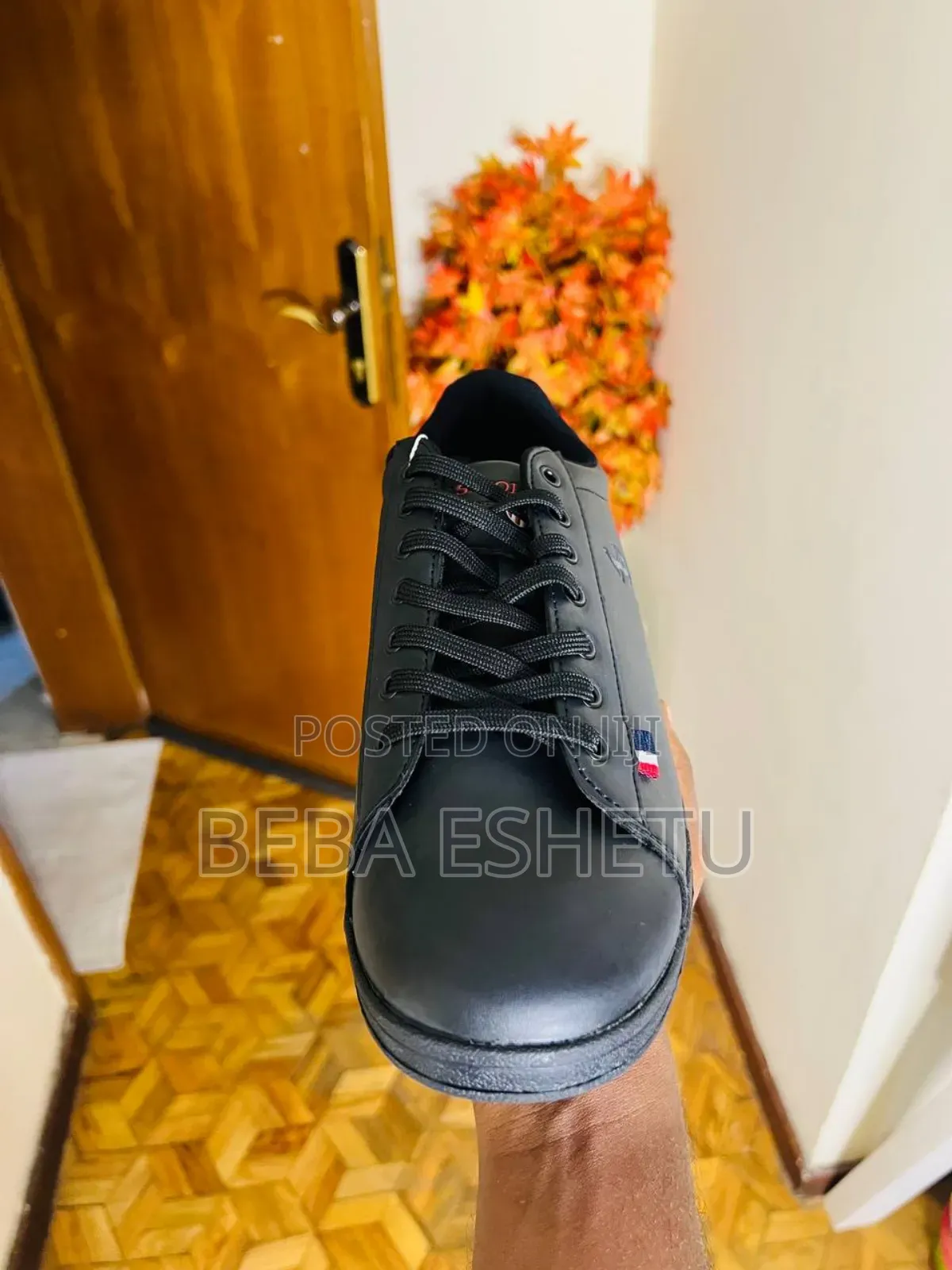 Low Top Fashion Sneaker