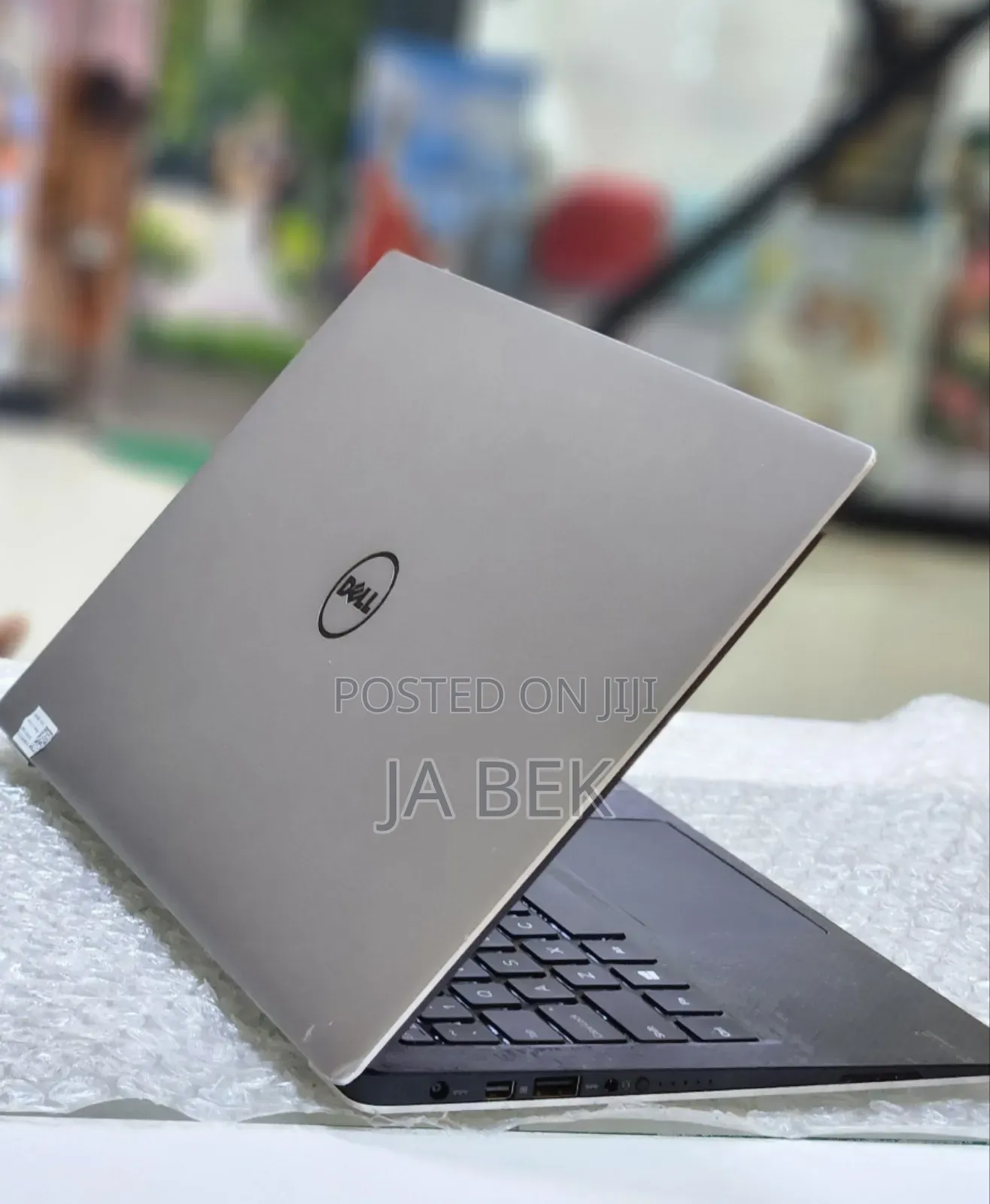 New Laptop Dell XPS 15 8GB Intel Core I7 SSD 256GB