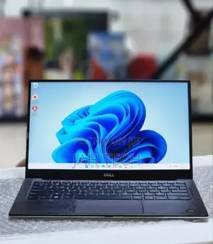 New Laptop Dell XPS 15 8GB Intel Core I7 SSD 256GB