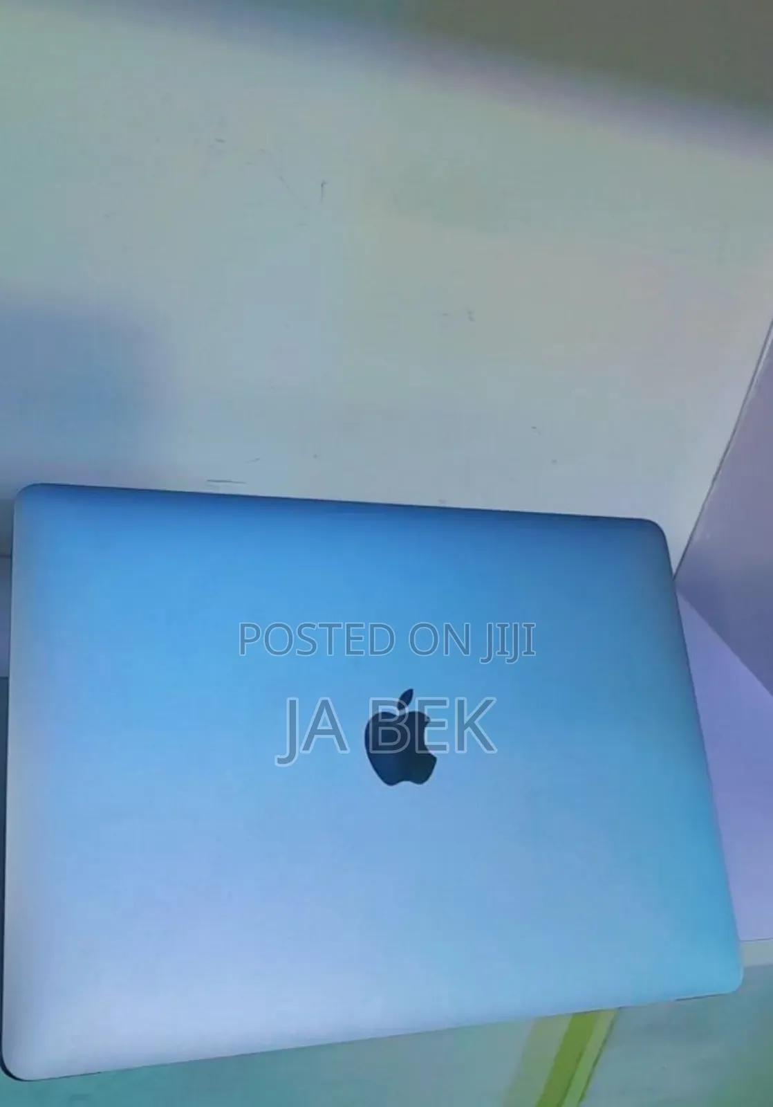 New Laptop Apple MacBook Air 2020 M1 8GB Apple M1 SSD 256GB