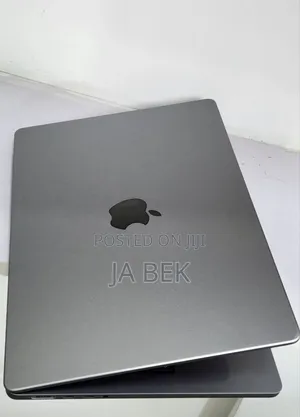 New Laptop Apple MacBook Pro M1 16GB Apple M1 Pro SSD 512GB