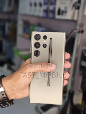 Photo - New Samsung Galaxy S23 Ultra 256 GB Green