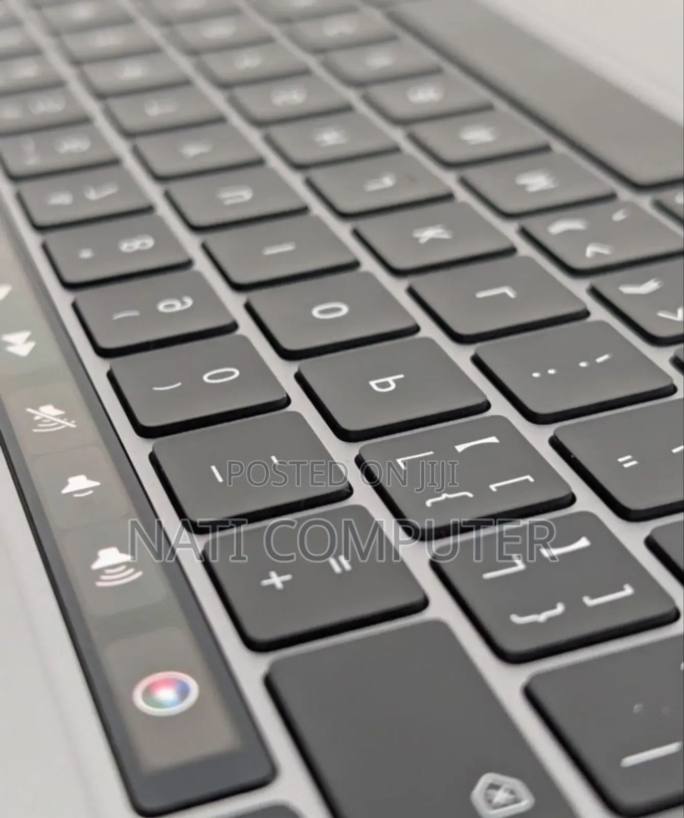 New Laptop Apple MacBook Pro 2022 M2 8GB Apple M2 SSD 256GB