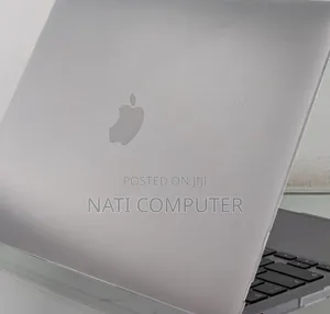 New Laptop Apple MacBook Pro 2022 M2 8GB Apple M2 SSD 256GB