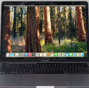 Photo - New Laptop Apple MacBook Pro 2022 M2 8GB Apple M2 SSD 256GB
