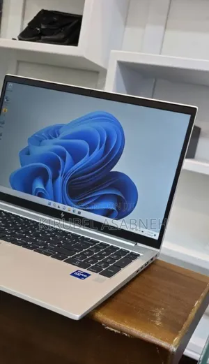 Photo - New Laptop HP EliteBook 850 G8 16GB Intel Core I7 SSD 512GB