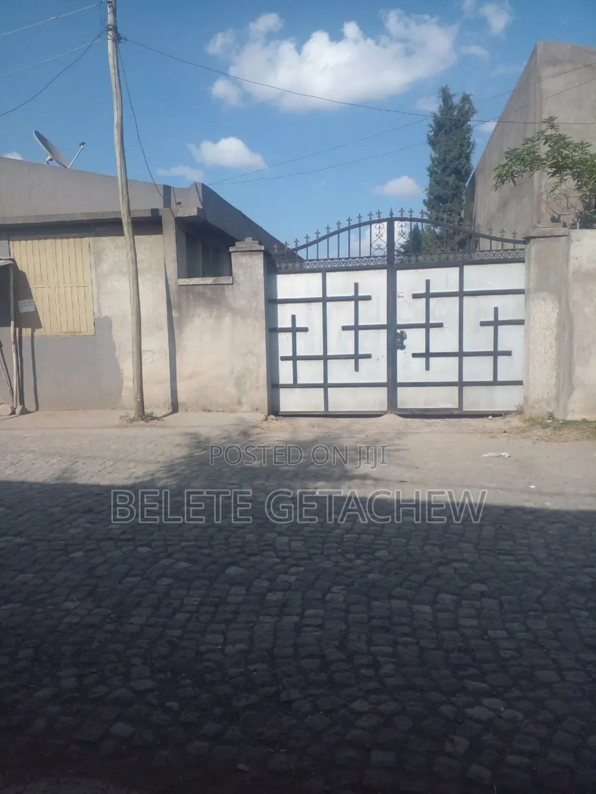 Ayat, L-Shape House for Sale 500sqm