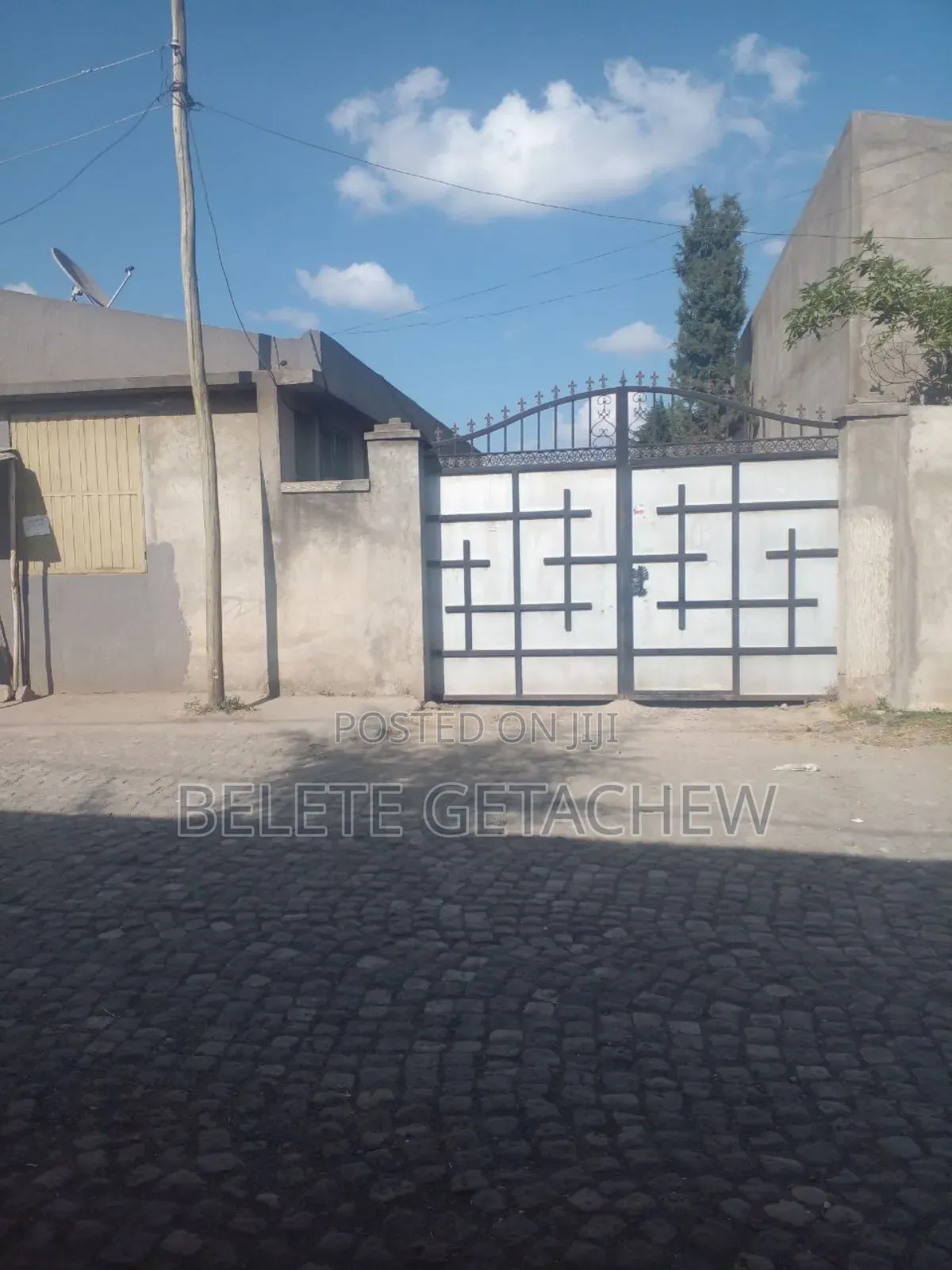 Ayat, L-Shape House for Sale 500sqm