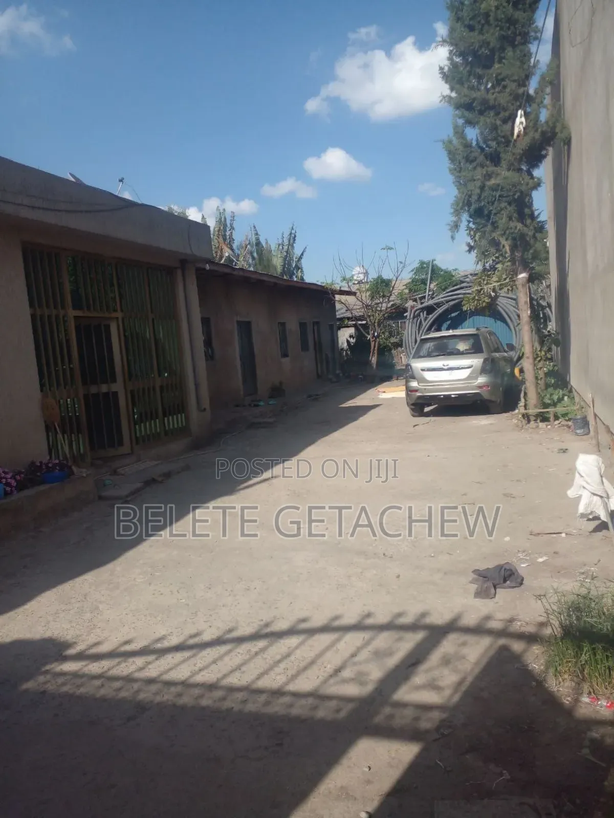 Ayat, L-Shape House for Sale 500sqm